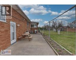 1435 ST. CLAIR AVENUE - 44