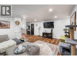 31 DANA DRIVE - 14