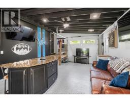 31 DANA DRIVE - 19