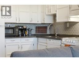 3936 WYANDOTTE STREET East UnitNo. 713 - 10