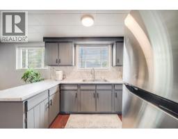 1804 HALL AVENUE - 22
