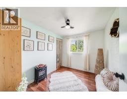 1804 HALL AVENUE - 33