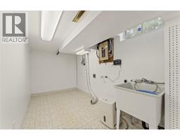 771 Bedford STREET - 24
