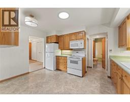 771 Bedford STREET - 9