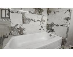 9793 LYNNGROVE CRESCENT - 25