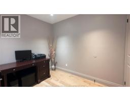9793 LYNNGROVE CRESCENT - 28