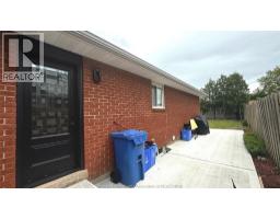 9793 LYNNGROVE CRESCENT - 40