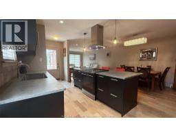 9793 LYNNGROVE CRESCENT - 8