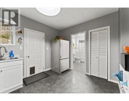1056 GLADSTONE - 14