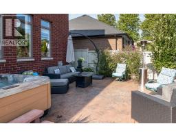 425 Superior STREET - 36