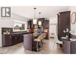 425 Superior STREET - 9