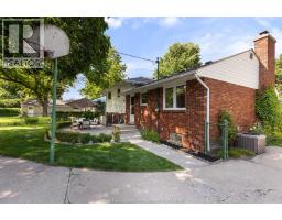 3659 BRUCE AVENUE - 27