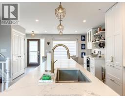 62 TOWNSVIEW ST - 9
