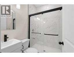 939 WYANDOTTE STREET East - 11