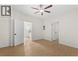 939 WYANDOTTE STREET East - 14