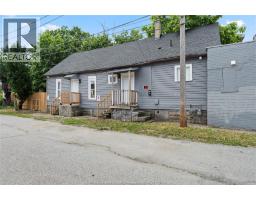 939 WYANDOTTE STREET East - 25
