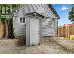 939 WYANDOTTE STREET East - 26