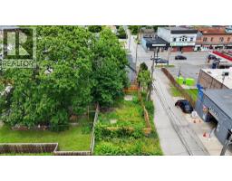 939 WYANDOTTE STREET East - 28