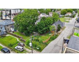 939 WYANDOTTE STREET East - 29