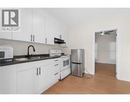 939 WYANDOTTE STREET East - 9