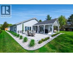 952 Hiawatha Beach - 36