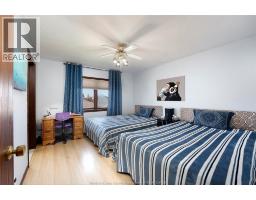 172 POINTE WEST DRIVE - 18
