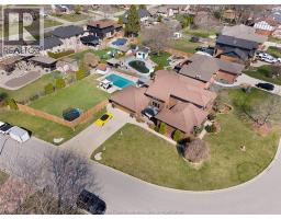 172 POINTE WEST DRIVE - 37