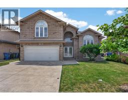 3121 TROUP CRESCENT - 1