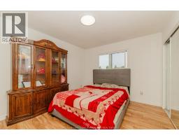 3444 HEMLOCK - 16