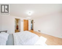 386 WOODRIDGE - 24