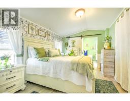 54 MALDEN HILL - 21