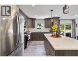 1023 OAK AVENUE - 13