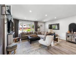 1023 OAK AVENUE - 9