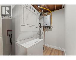 910 ST. LUKE - 28