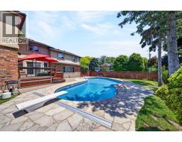 3595 HUNTINGTON - 6