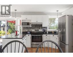 66 TOWNSVIEW COURT - 13