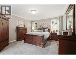 66 TOWNSVIEW COURT - 15