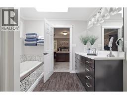 66 TOWNSVIEW COURT - 18