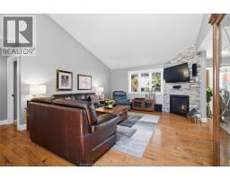 66 TOWNSVIEW COURT - 4