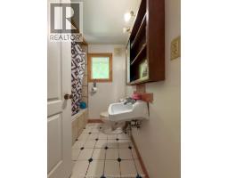 1566 CURRY AVENUE - 13