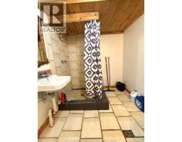 1566 CURRY AVENUE - 23