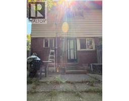 1566 CURRY AVENUE - 25