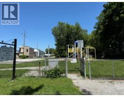 1566 CURRY AVENUE - 28