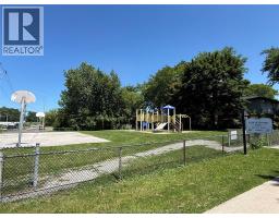 1566 CURRY AVENUE - 30