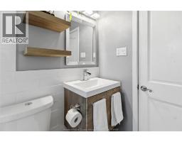 1220 GLADSTONE - 20