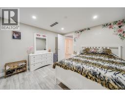 1977 KIRKLAND AVENUE - 38