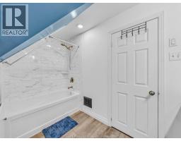 894 DOUGALL - 11
