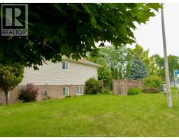 151 CHRISTINA CRESCENT - 3