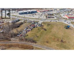 4590 WALKER ROAD - 34