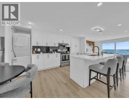 620 POINT PELEE DRIVE - 44